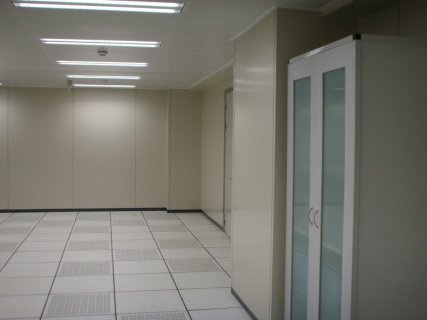 研究所恒溫恒濕倉(cāng)庫(kù)與實(shí)驗(yàn)室